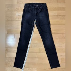 Joe’s Jean Mid Rise Skinny Ankle
The Icon